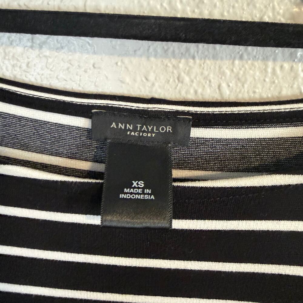 Ann Taylor Black and White Striped Shift Dress Size XS - Picture 4 of 5